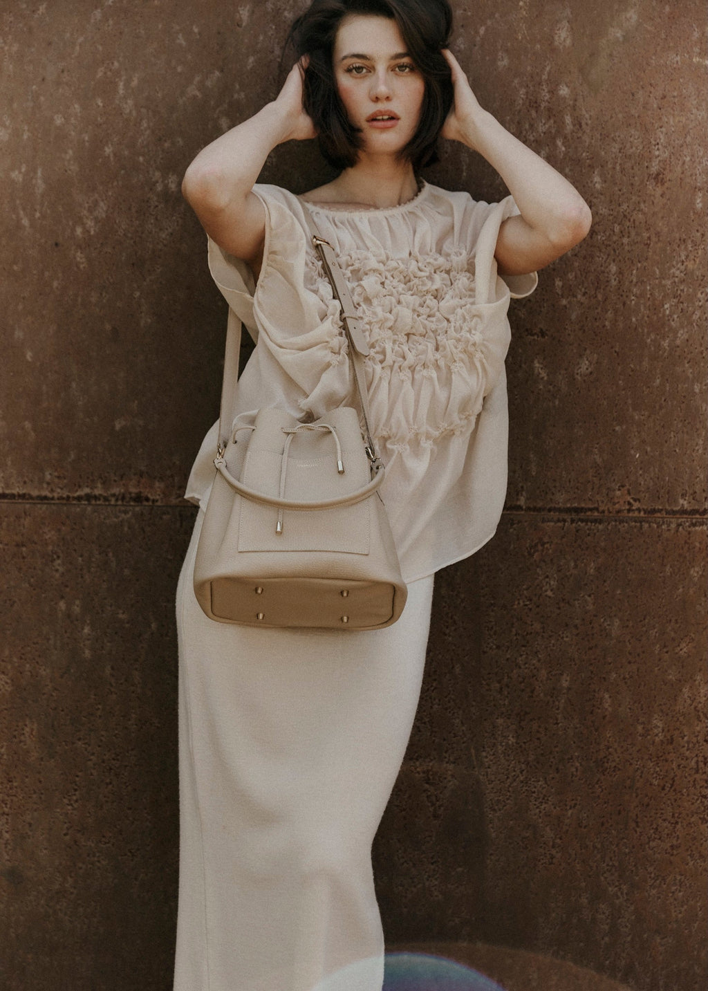 L’Intemporel – Sac seau en cuir avec cordon, artisanal et made in France - Léonny Cha