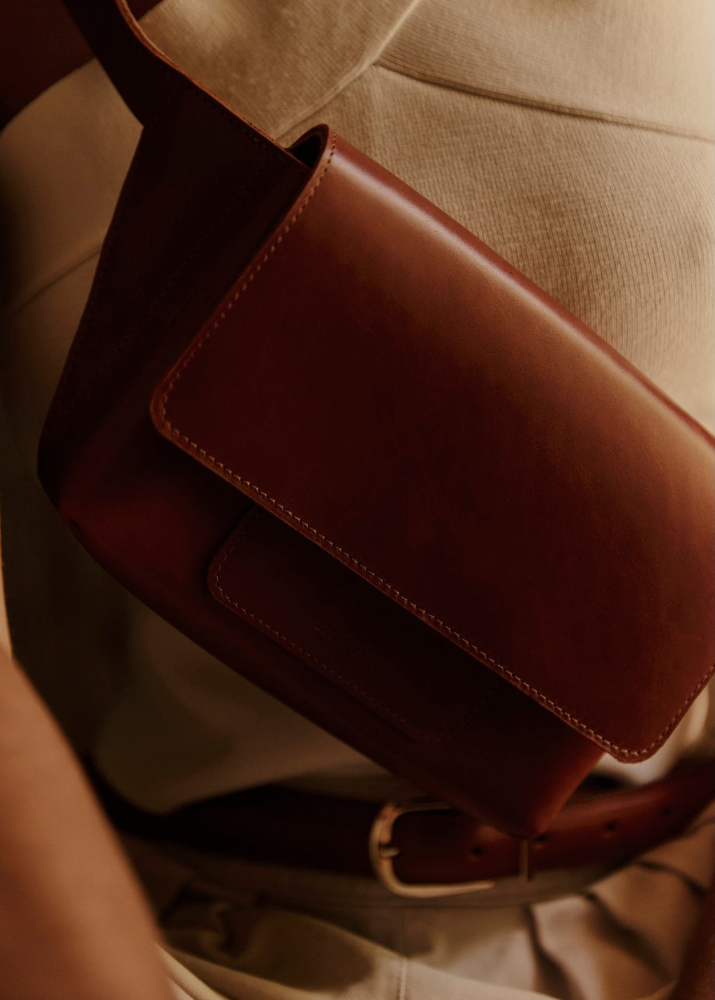 La Nomade – Banane en cuir unisexe, doublée cuir, artisanat français - Léonny Cha