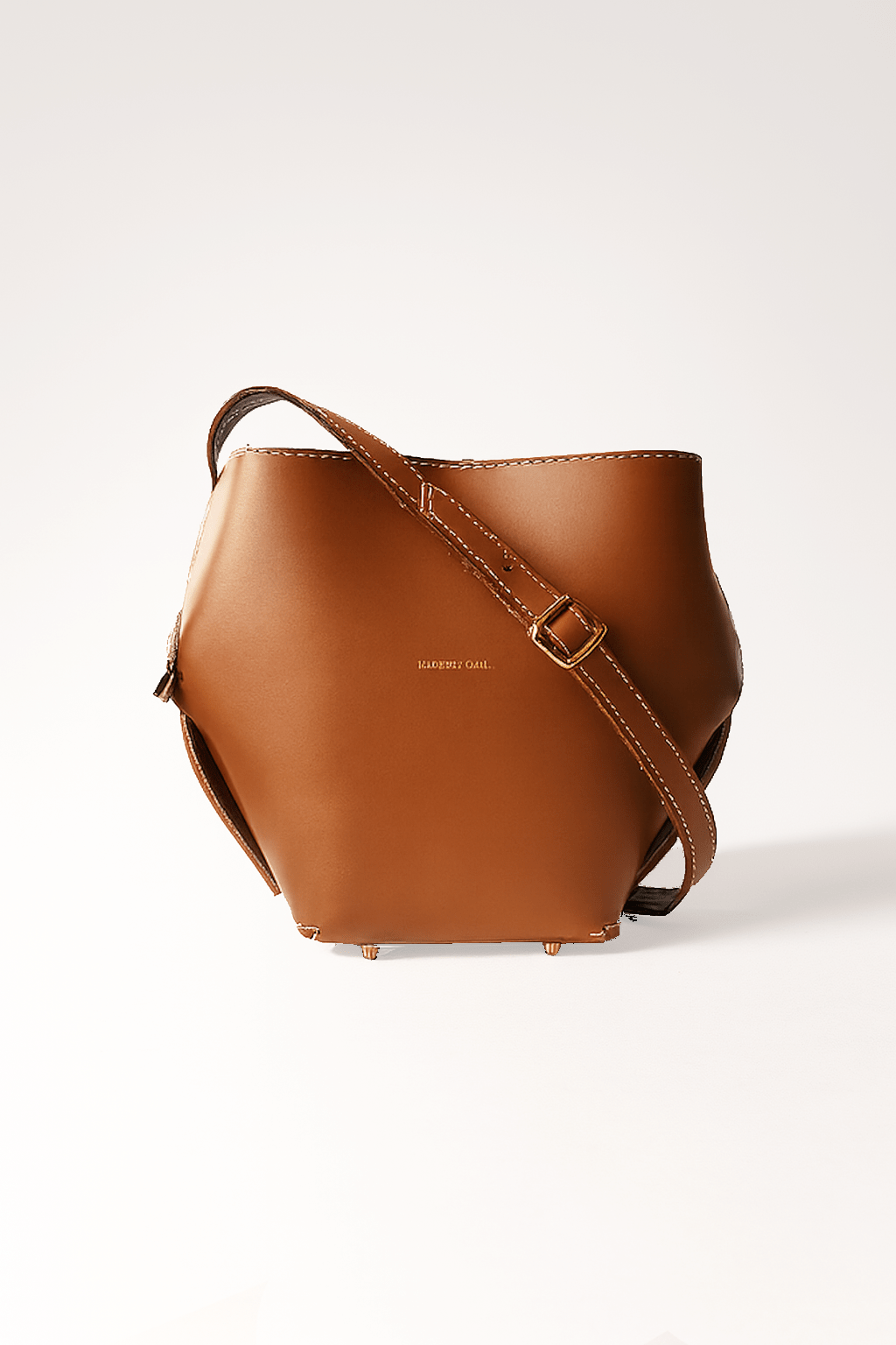 L’Audacieux – Sac seau pliage sans couture en cuir, design artisanal français - Léonny Cha