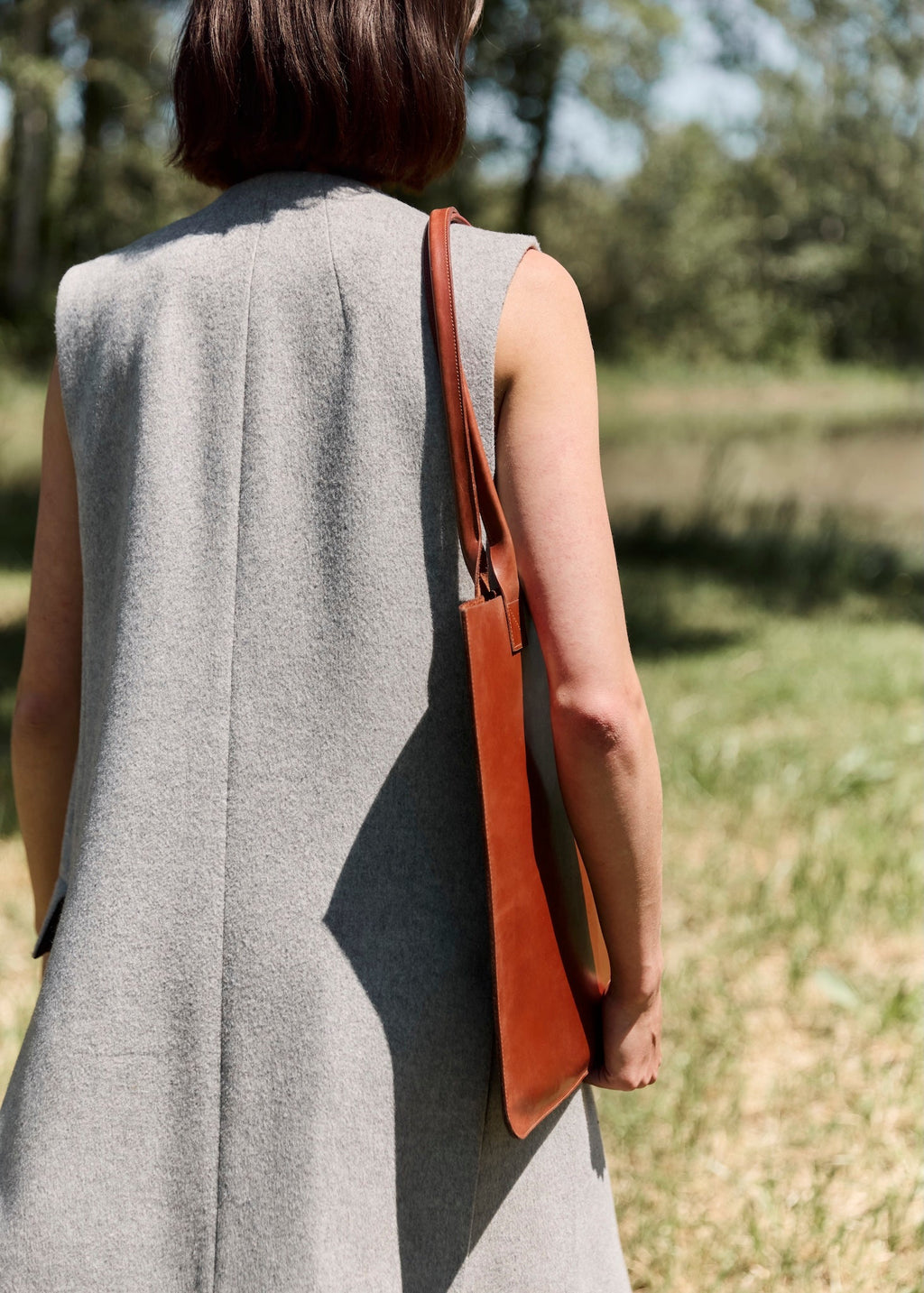 Le Minimaliste – Tote bag en cuir unisexe pour ordinateur et documents, made in France - Léonny Cha