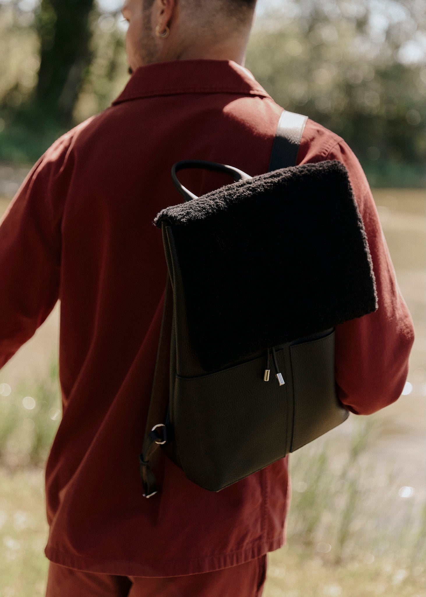 Le Flâneur – Sac à dos en cuir unisexe avec poches, fabrication artisanale française - Léonny Cha